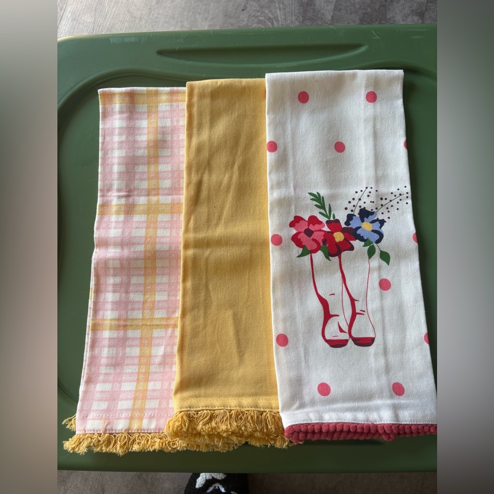 Set of 3 Decorative Kitchen Towels - Pink, Yellow, White Floral